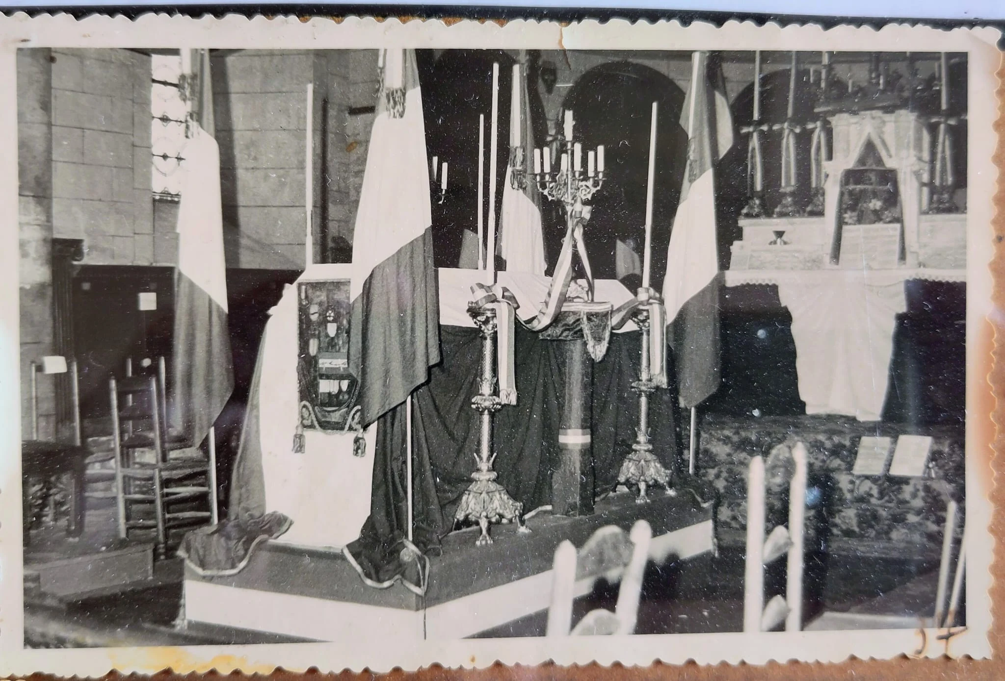 Dans l'église 1