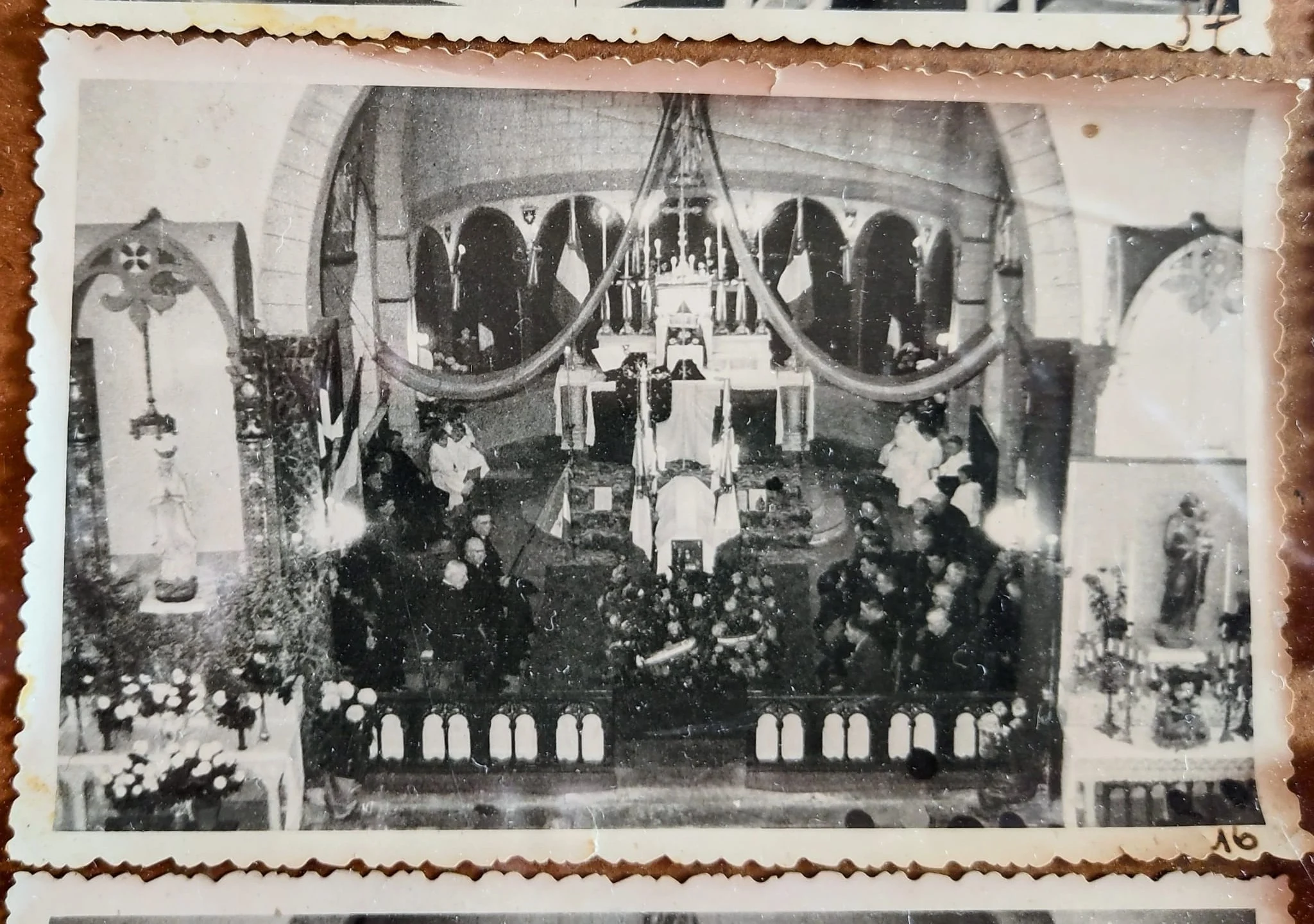 Dans l'église 2